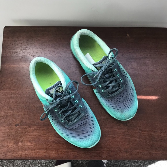 Nike H20 Women's Running Tennis Shoe - Picture 1 of 4